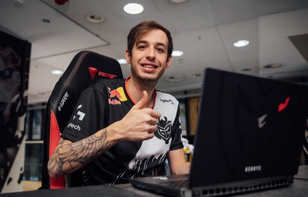 最新的 CS2 更新带来了显著的游戏玩法改进，包括增强的动画和减少的数据包丢失